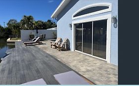 Pool/Waterfront Home 5 Min Walk To Siesta Key Village And Beach