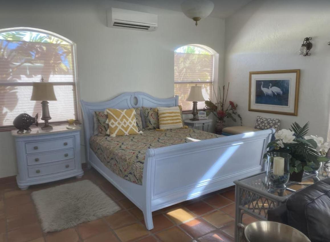Pool/Waterfront Home 5 Min Walk To Siesta Key Village And Beach Exterior photo